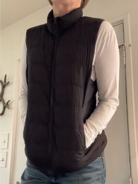 Black Quilted Puffer Vest - Lightweight Layering